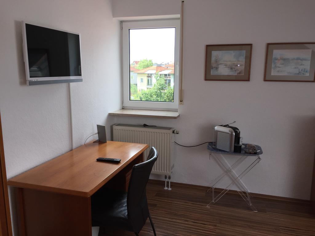 Gaestezimmer Hausaeckerweg Erlangen Exterior photo
